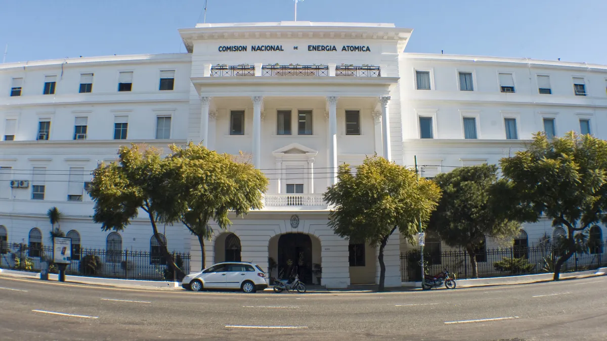 El desguace de la Comisión Nacional de Energía Atómica